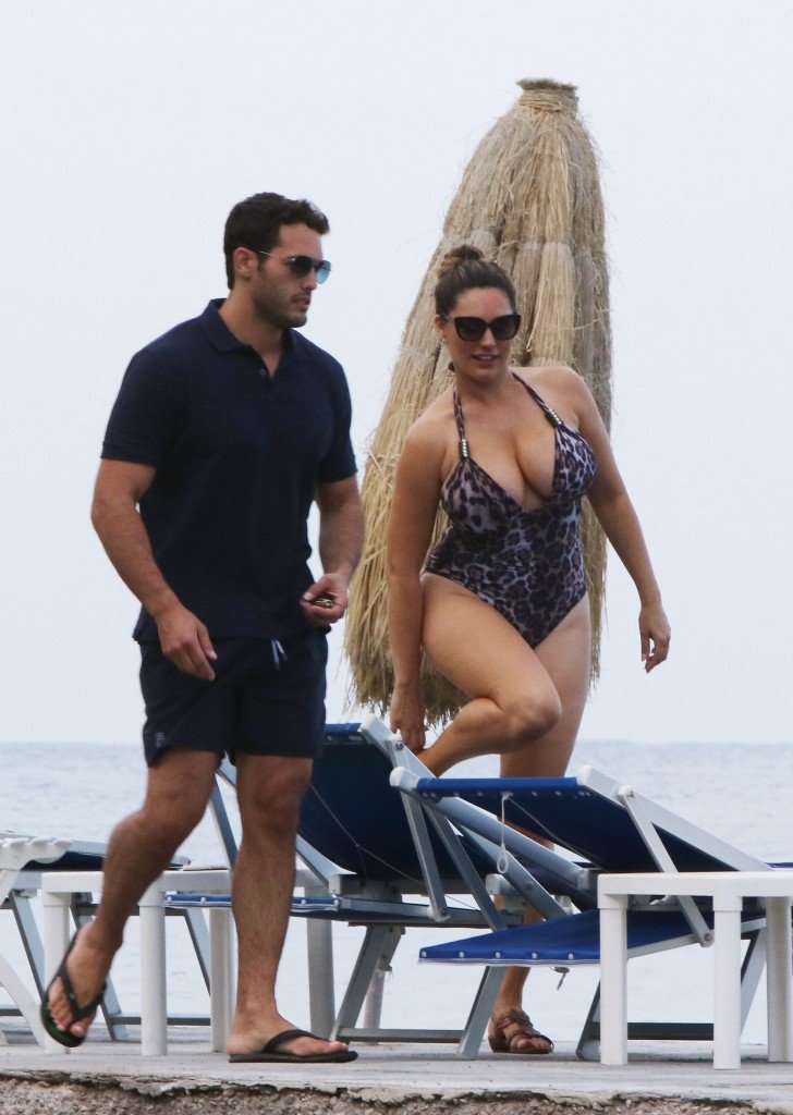 Kelly Brook Sexy 19