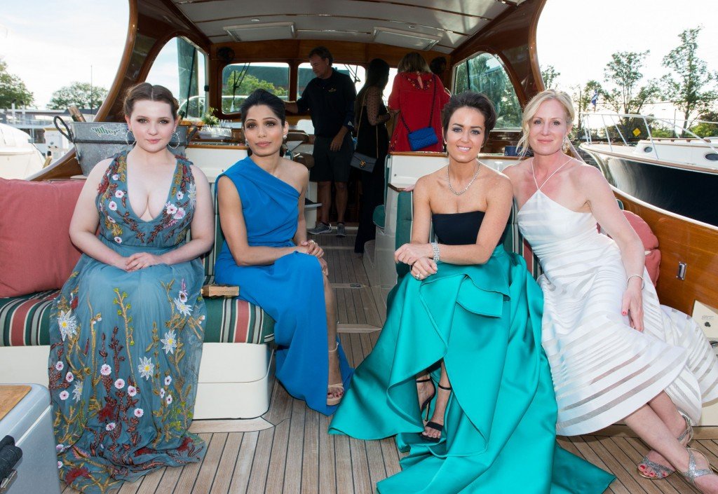 Escote de Abigail Breslin 15