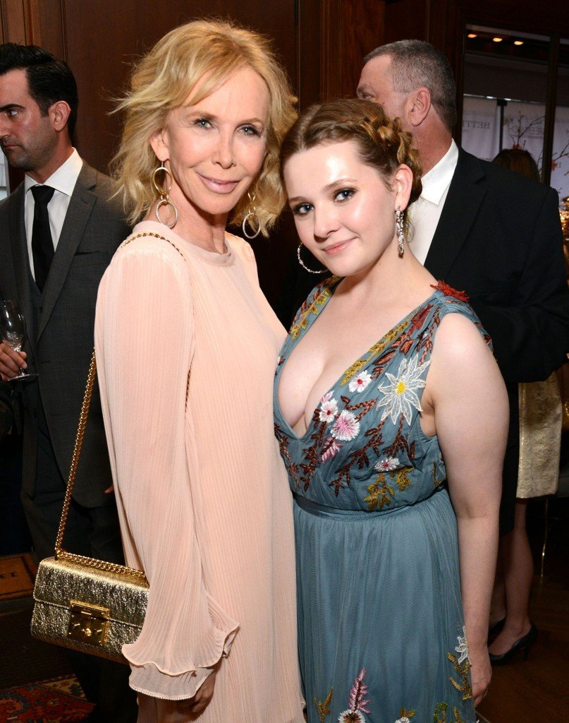 Escote de Abigail Breslin 3