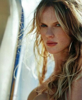 Anne Vyalitsyna Sexy & Topless 5