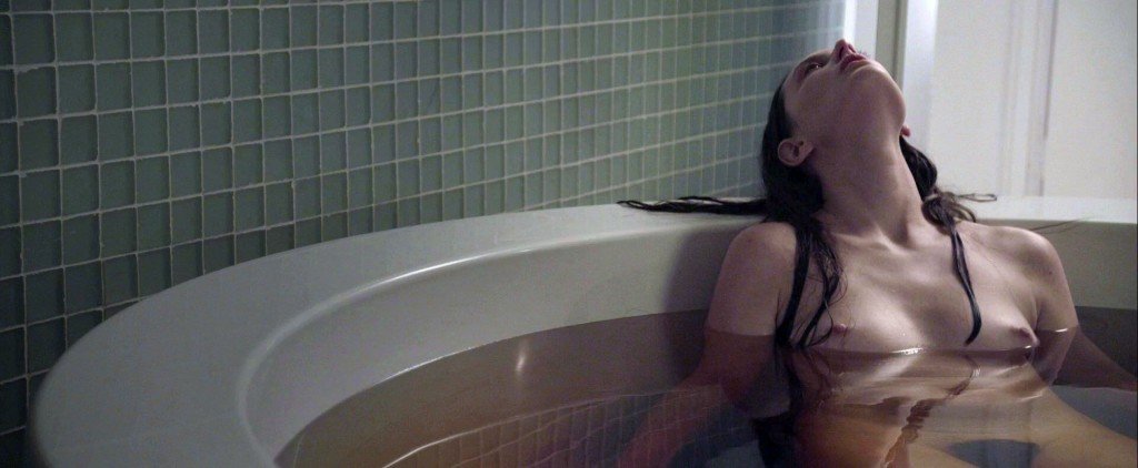 Sarah Hagan Nude 11