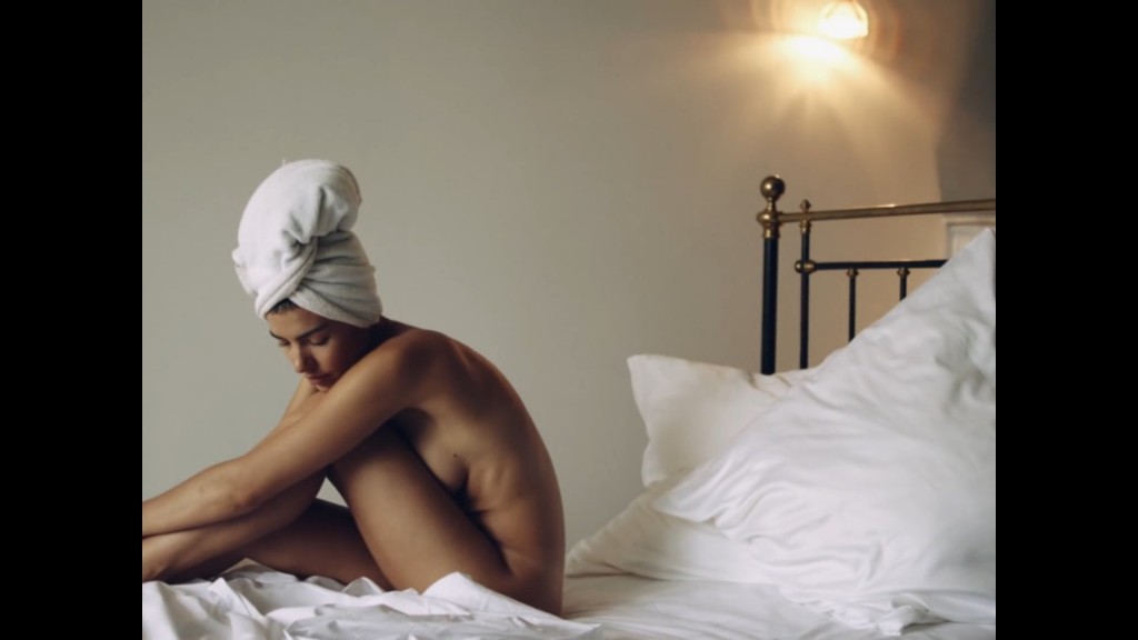 Alina Süggeler Desnuda y Sexy 1