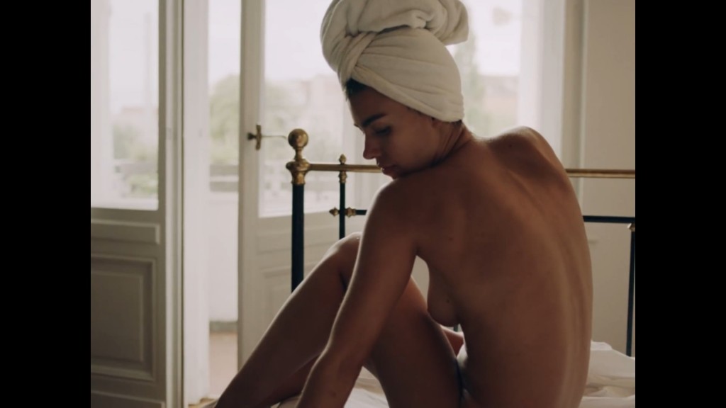 Alina Süggeler Nude & Sexy 10