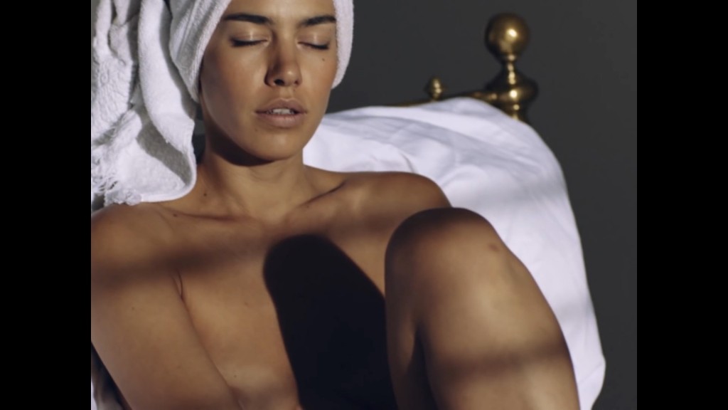 Alina Süggeler Nude & Sexy 19