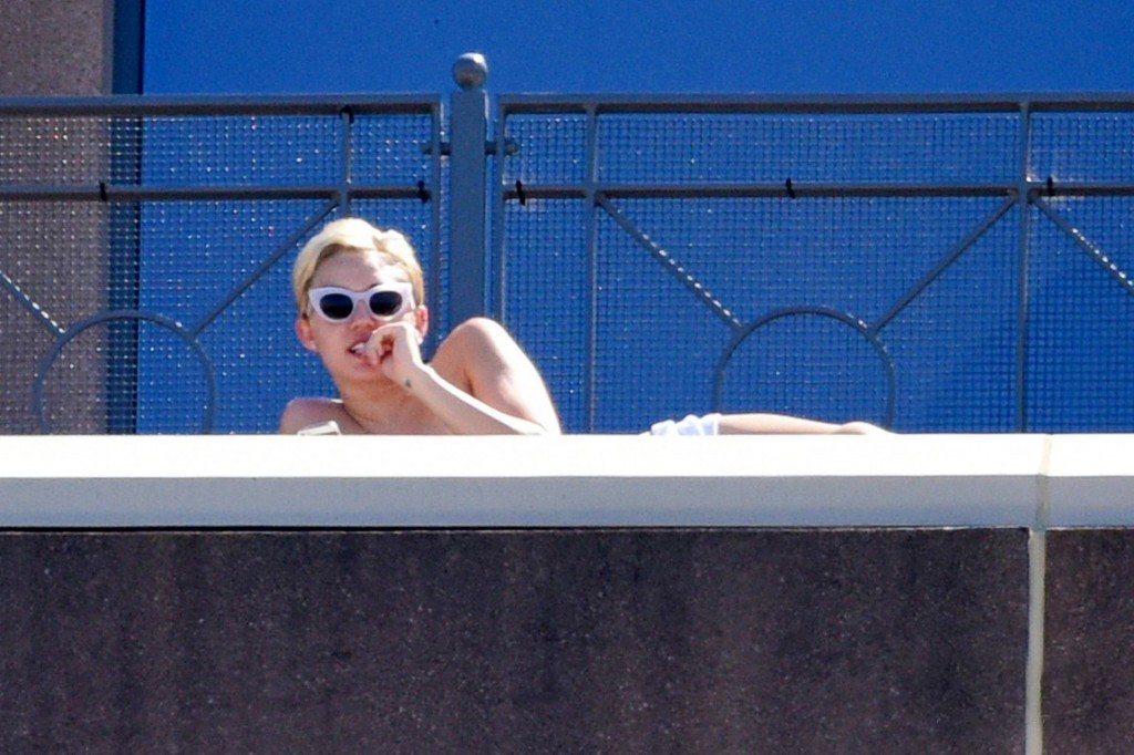 Miley Cyrus Topless 15