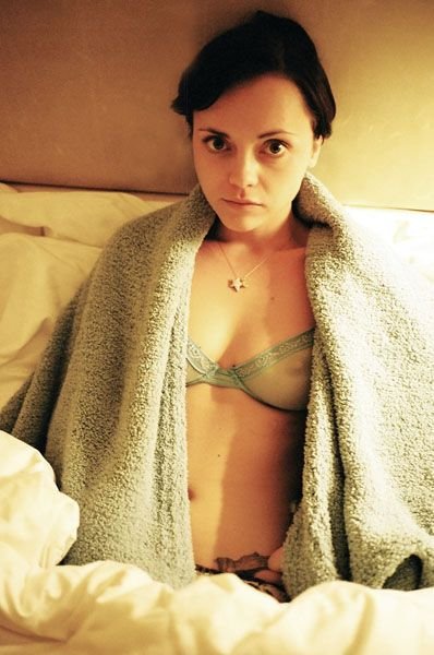 Christina Ricci Topless & Sexy 1