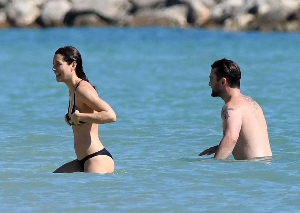 Jessica Biel Sexy 84