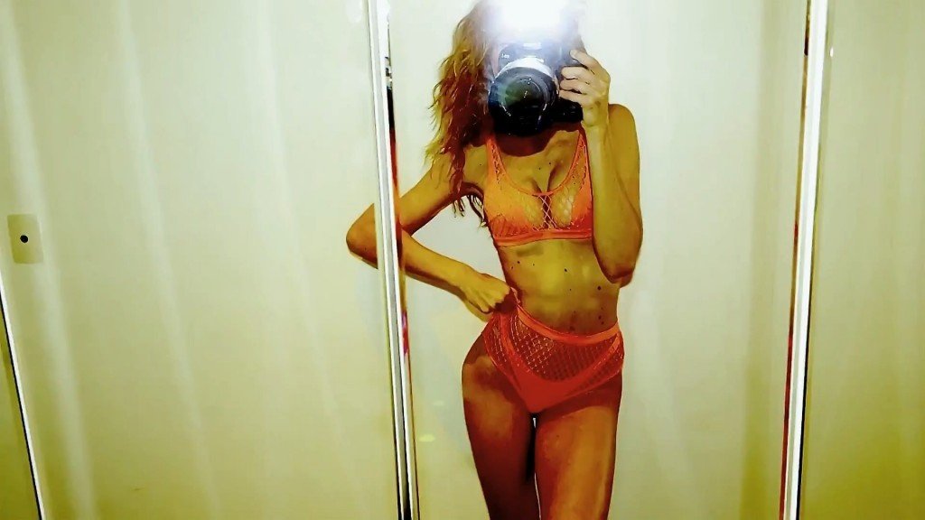 Gigi Hadid Sexy 127 thefappening.so