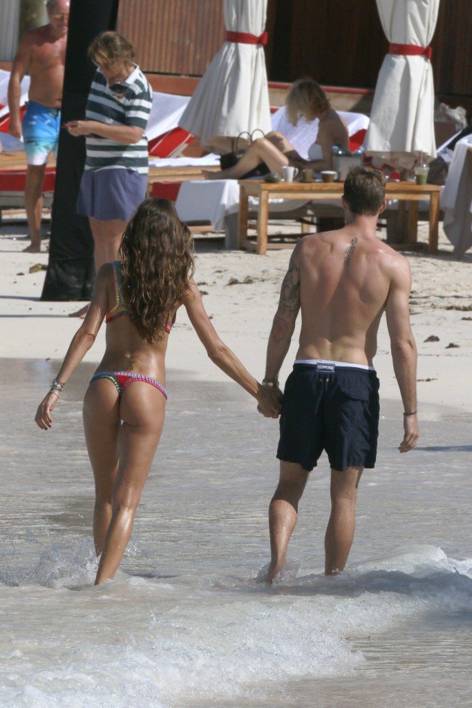 Izabel Goulart Sexy thefappening.so 9