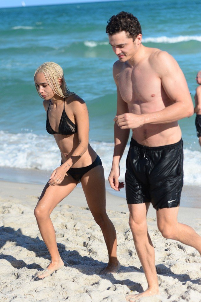 Zoe Kravitz Sexy thefappening.so 8