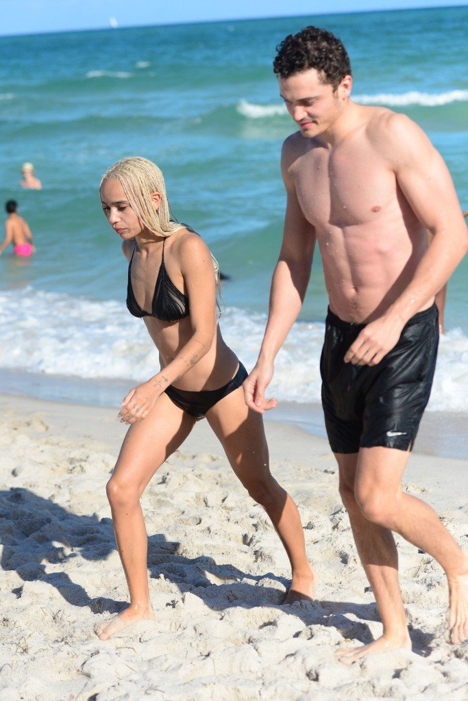 Zoe Kravitz Sexy thefappening.so 9
