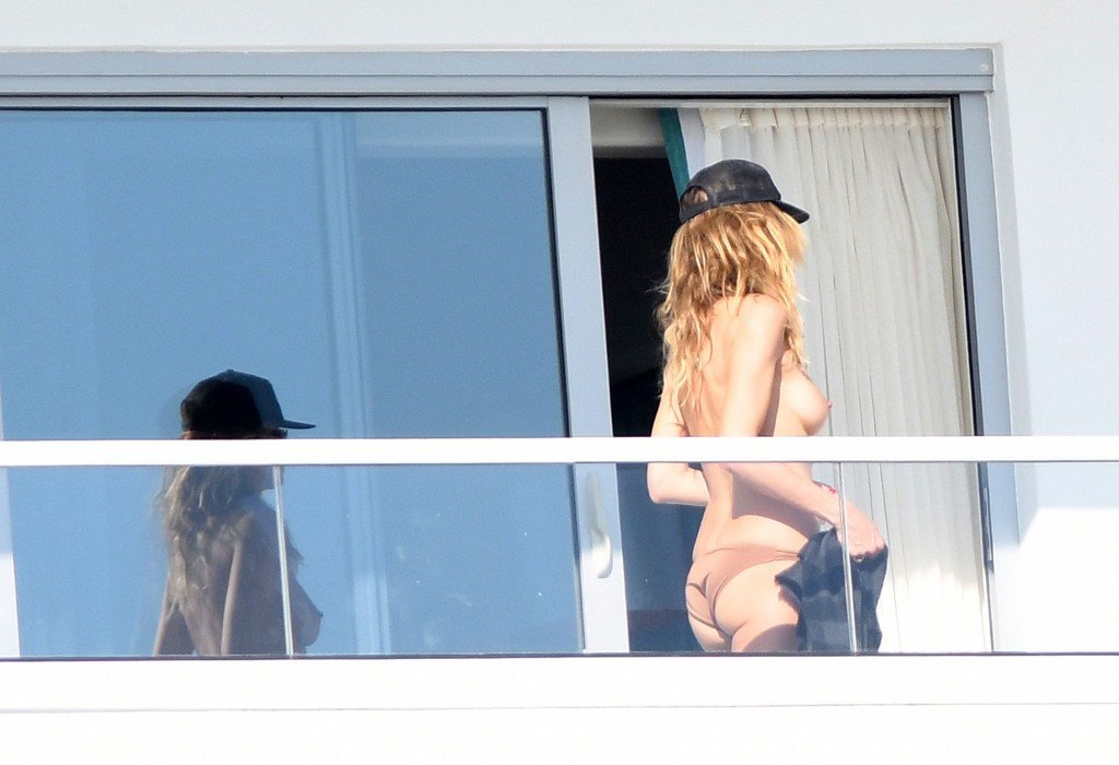 Heidi Klum Topless 24 thefappening.so