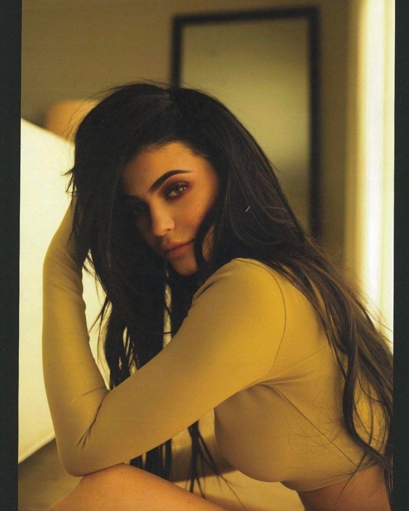 Kylie Jenner Sexy thefappening.so 2