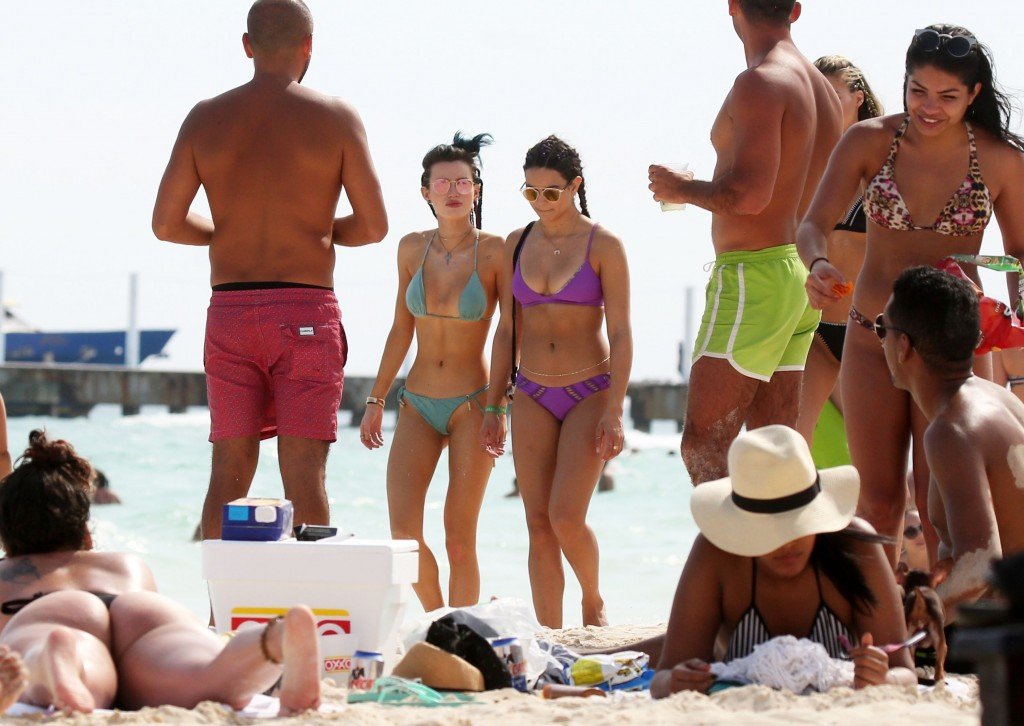 Bella Thorne Sexy Pics 2 thefappening.so