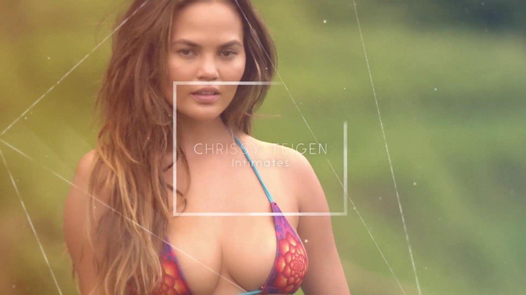 Chrissy Teigen_1