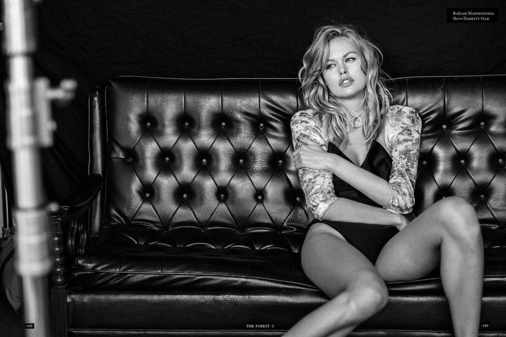 Emma Stern Transparente y Sexy 2