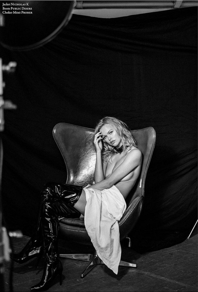 Emma Stern Transparente y Sexy 5