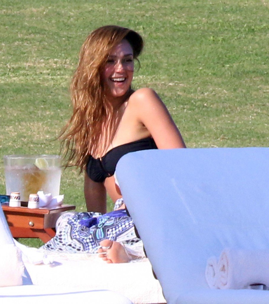 Jessica Alba Sexy 16 thefappening.so