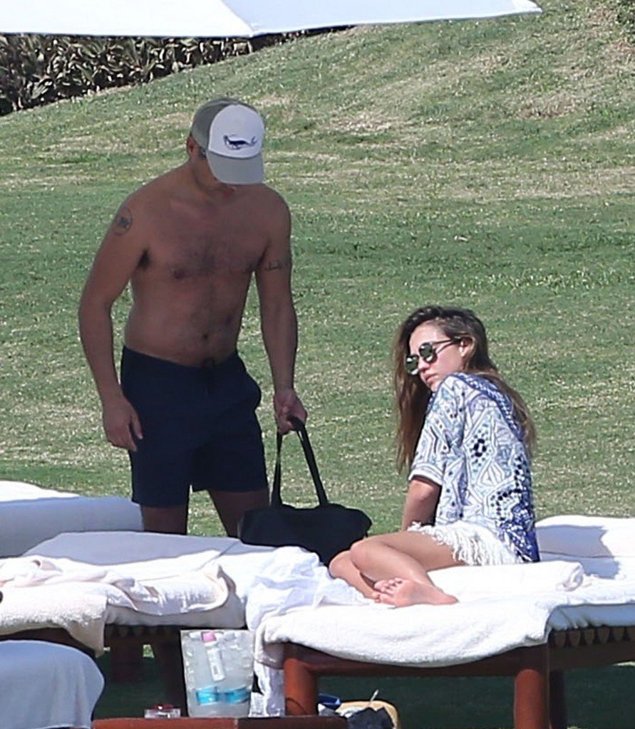 Jessica Alba Sexy 39 thefappening.so