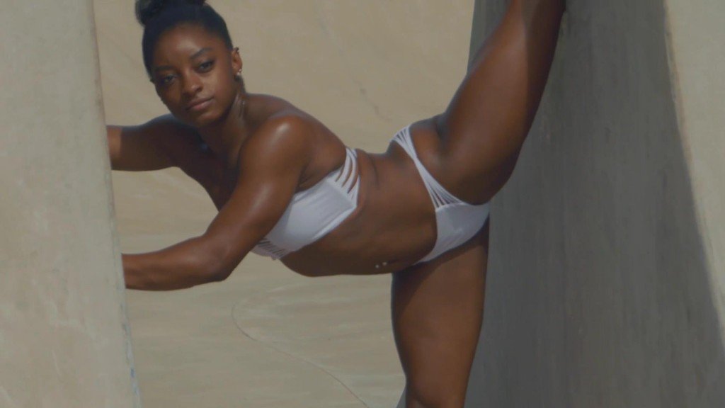 Simon Biles Sports Illustrated Swimsuit 2017_10