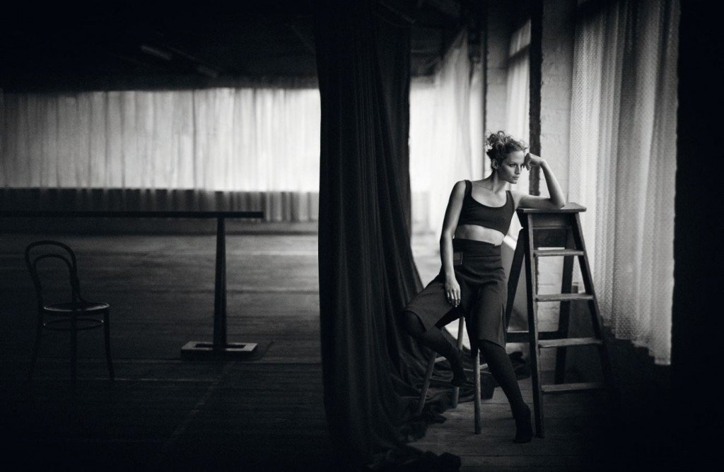 Vivien Solari Sexy Topless 7 thefappening.so