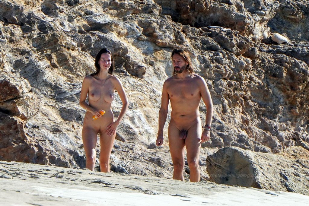 DJ Bob Sinclar & Nueva Novia Desnuda