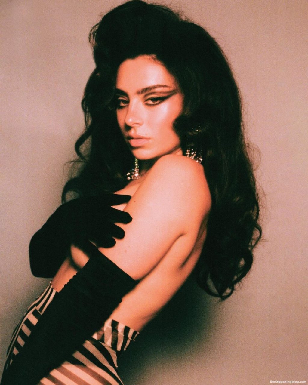 Charli XCX Desnuda