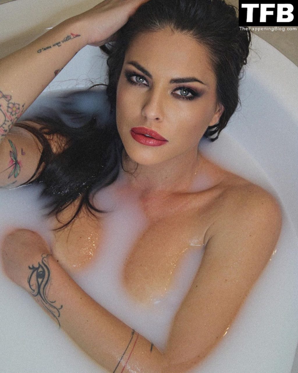 Pamela Camassa Topless